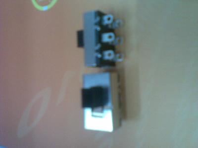 SS12F06環(huán)保拔動開關2檔 產品圖片、樣板圖及駿鏗電子介紹